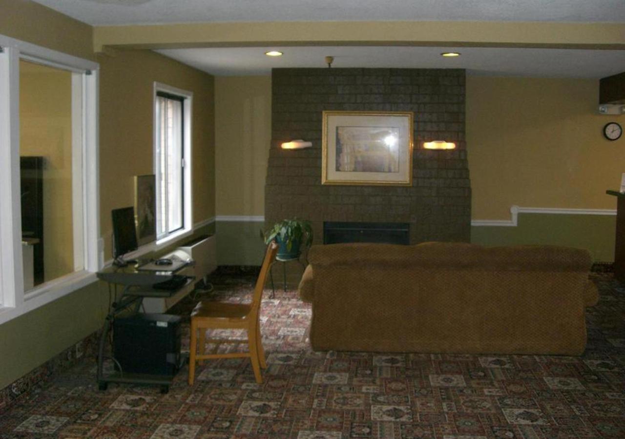 Norwood Inn Minneapolis Roseville Dış mekan fotoğraf