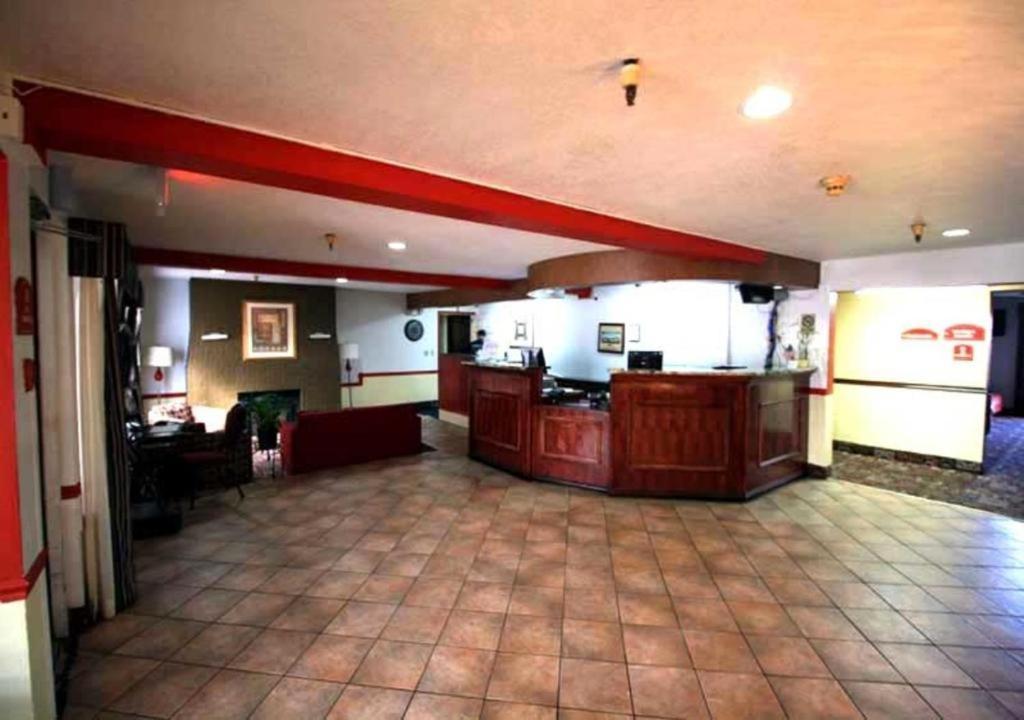 Norwood Inn Minneapolis Roseville Dış mekan fotoğraf