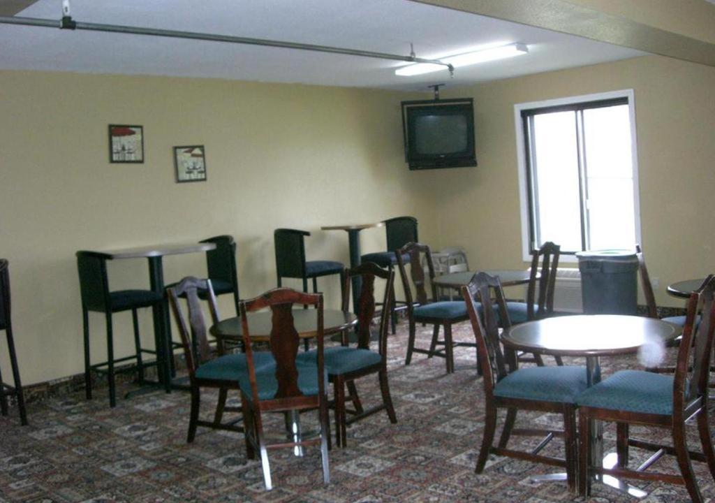 Norwood Inn Minneapolis Roseville Dış mekan fotoğraf