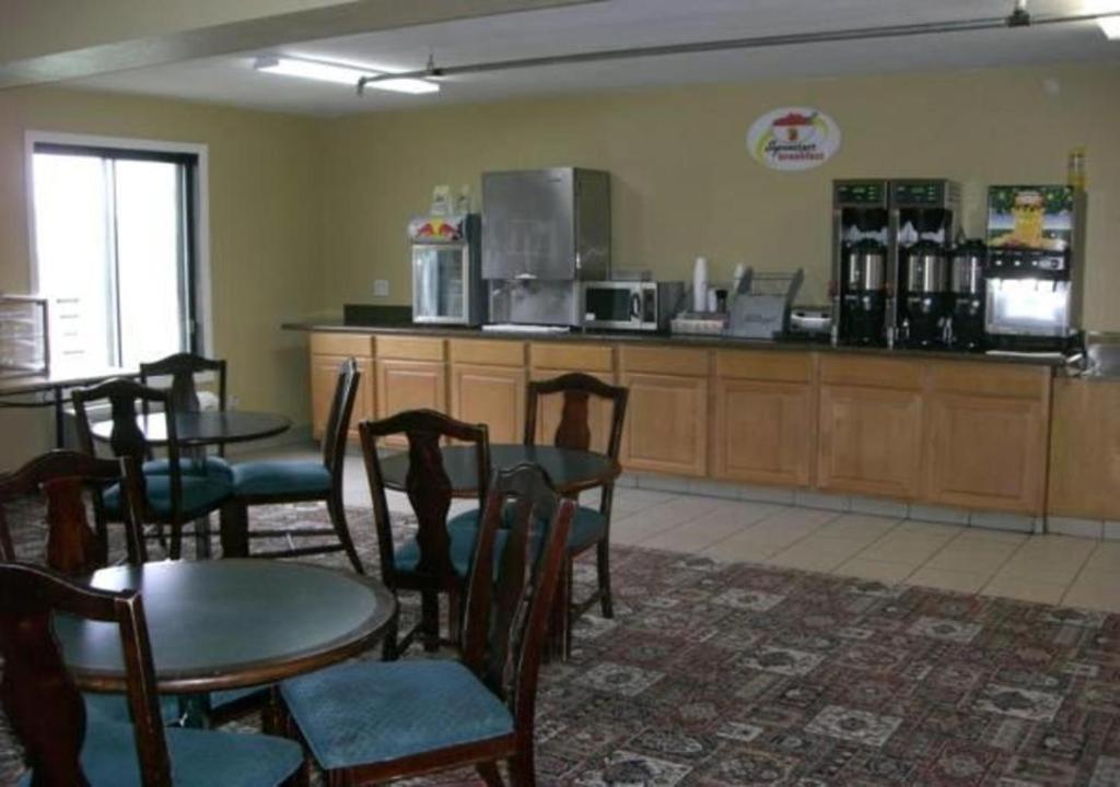 Norwood Inn Minneapolis Roseville Dış mekan fotoğraf
